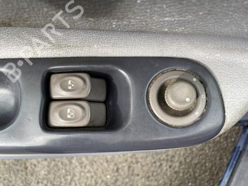 Used Left front window switch Left front window switch RENAULT TWINGO I (C06_) 1.2 (C066, C068) (58 hp) 32728911 32728911