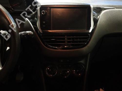 Climate control PEUGEOT 208 I (CA_, CC_) 1.2 VTI 82 | BP26427551I5