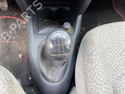 Konsola środkowa RENAULT CLIO II (BB_, CB_) 1.2 (BB0A, BB0F, BB10, BB1K, BB28, BB2D, BB2H, CB0A,... 7700421369