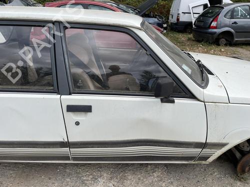 Używane Mechanizm podnoszenia szyby przedniej prawej Mechanizm podnoszenia szyby przedniej prawej 38584744 38584744