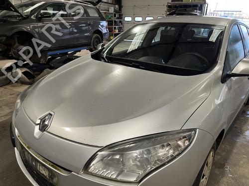 Lyskaster venstre RENAULT MEGANE III Hatchback (BZ0/1_, B3_) 1.5 dCi (BZ09, BZ0D, BZ1W, BZ29, BZ14) (110 hp) 31354719