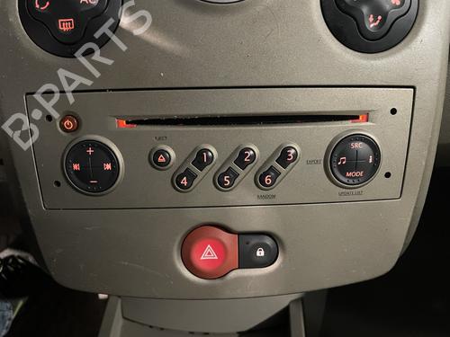 radio-renault-clio-iii-br01-cr01-2005-2006-2007-2008-2009-2010-2011-2012-2013-2014-32341705 main image