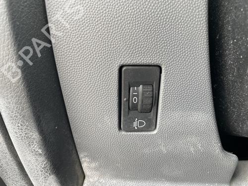 Commande de phare CITROËN JUMPY II Van 1.6 HDi 90 16V (90 hp) 33050016