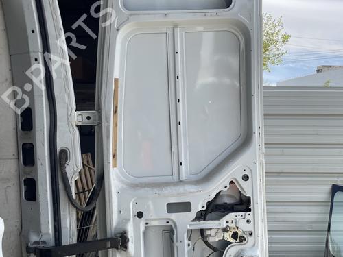 Høyre lasterom dør Høyre lasterom dør RENAULT MASTER III Van (FV) 2.3 dCi 125 FWD (FV0C, FV0D, FV0G, FV0H, FV0J, FV0K,... (125 hp) 34173215 34173215