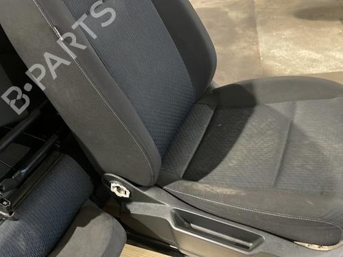 Right front seat VW CADDY IV MPV (SAB, SAJ) 2.0 TDI | BP26424289C16 - Image 2