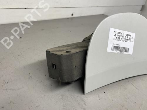 fuel-flap-citroen-c4-cactus-2014-30083034 main image