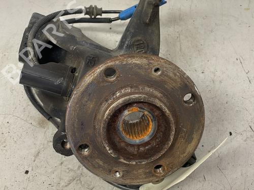 Used Left front steering knuckle CITROËN C4 CACTUS 1.6 BlueHDi 100 (99 hp) 30083089
