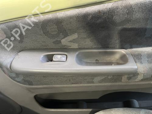 Used Right front window switch Right front window switch RENAULT TWINGO I (C06_) [1993-2012] 34107398 34107398