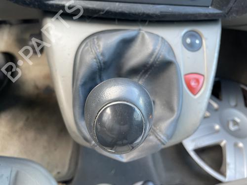 Used Warning switch RENAULT SCÉNIC II (JM0/1_) 1.9 dCi (JM0G, JM12, JM1G, JM2C) (120 hp) 31583895