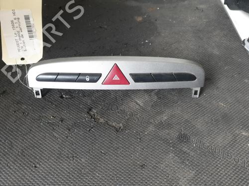 Used Warning switch PEUGEOT 308 I (4A_, 4C_) 1.6 HDi (109 hp) 26416879