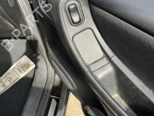 Used Right front window switch Right front window switch OPEL ZAFIRA A MPV (T98) 2.2 DTI 16V (F75) (125 hp) 36443078 36443078
