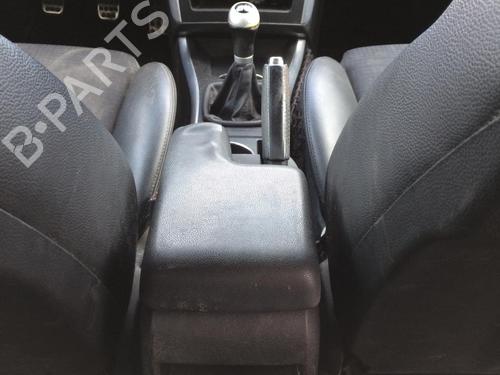 Used Middle console MERCEDES-BENZ B-CLASS Sports Tourer (W245) B 200 CDI (245.208) (140 hp) 28567491
