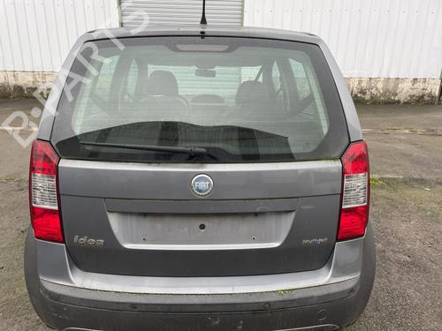 Used Third brake light Third brake light FIAT IDEA (350_) 1.3 D Multijet (70 hp) 31858268 31858268