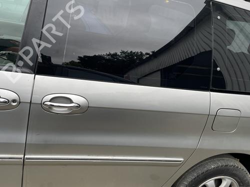 Used Left slide door KIA CARNIVAL I (UP) 2.9 TDi (126 hp) 26951424