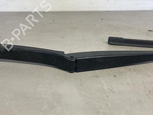 Used Front windshield wiper arm Front windshield wiper arm VW POLO V (6R1, 6C1) 1.2 (70 hp) 26423612 26423612
