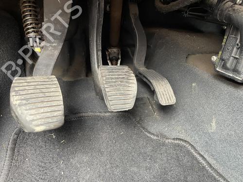 Used Pedal Pedal 38490588 38490588
