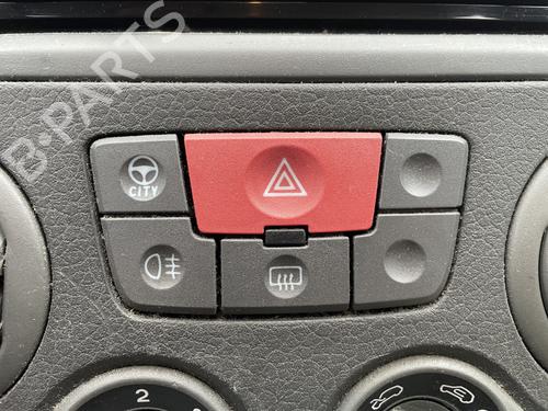 Used Warning switch FIAT PANDA (169_) 1.2 LPG (169CXF1A) (69 hp) 30736243