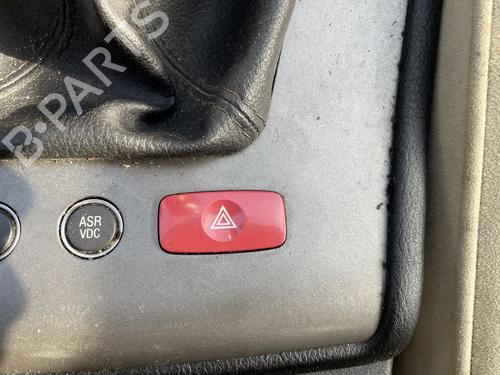 Used Warning switch Warning switch ALFA ROMEO 159 Sportwagon (939_) 1.9 JTDM 8V (939BXE1B) (120 hp) 33475439 33475439