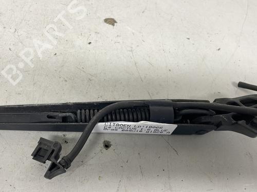 Used Front windshield wiper arm Front windshield wiper arm CITROËN C4 CACTUS 1.6 BlueHDi 100 (99 hp) 30083023 30083023