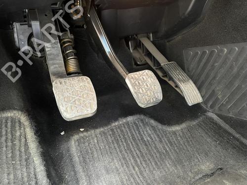 Used Pedal Pedal 39175275 39175275