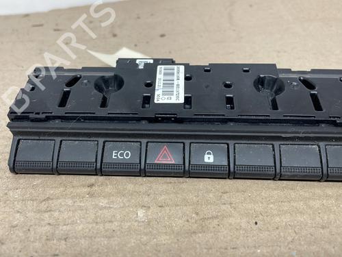 Used Warning switch RENAULT ZOE (BFM_) ZOE (BFMC, BFMD) (136 hp) 30362907