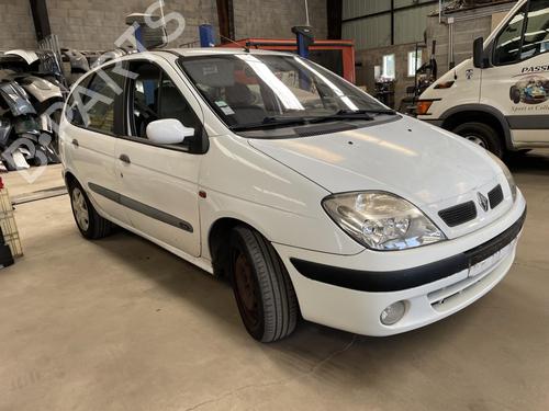 Lampa przednia prawa RENAULT SCÉNIC I MPV (JA0/1_, FA0_) 1.9 dCi (JA05, JA1F) | BP26422475C29