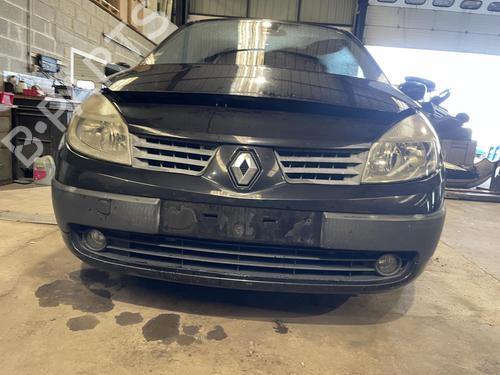 Used Front bumper RENAULT SCÉNIC II (JM0/1_) 1.9 dCi (JM0G, JM12, JM1G, JM2C) (120 hp) 26424306