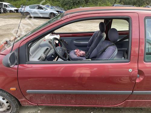 Vindusheismekanisme venstre foran Vindusheismekanisme venstre foran RENAULT TWINGO I (C06_) 1.2 (C066, C068) (58 hp) 36948816 36948816