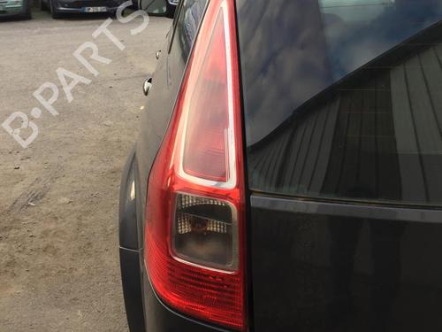 Venstre baglygte RENAULT MEGANE II Estate (KM0/1_) 1.5 dCi (KM16, KM1E) (106 hp) 30457609