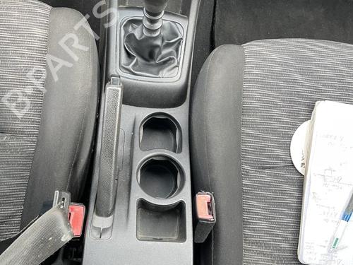 Used Middle console Middle console KIA CEE'D SW (ED) 1.6 CRDi 90 (90 hp) 31332148 31332148