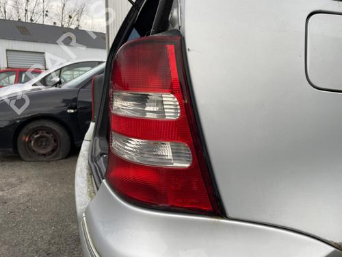Høyre baklys Høyre baklys MERCEDES-BENZ A-CLASS (W168) A 170 CDI (168.009, 168.109) (95 hp) 30900413 30900413