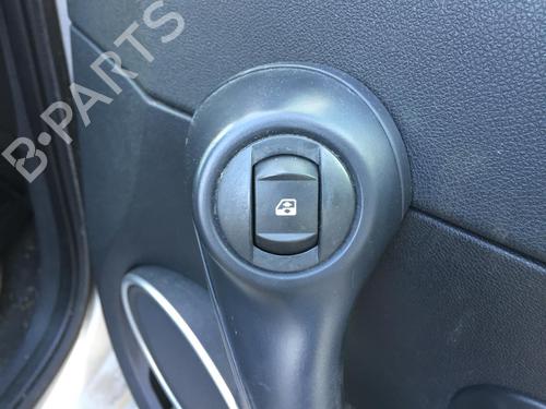 Right front window switch RENAULT CLIO III (BR0/1, CR0/1) 1.4 16V | BP29843526I26