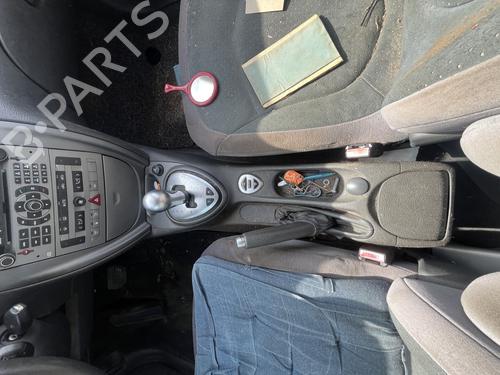Used Middle console Middle console CITROËN C5 II (RC_) 2.2 HDi (RC4HXE) (133 hp) 33475262 33475262