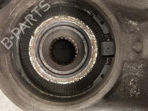 Used Right front steering knuckle Right front steering knuckle CITROËN C4 CACTUS 1.2 VTi 82 (82 hp) 27575886 27575886