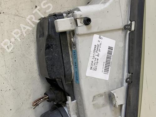 Højre forlygte SKODA OCTAVIA I Combi (1U5) 1.9 TDI (90 hp) 26422659