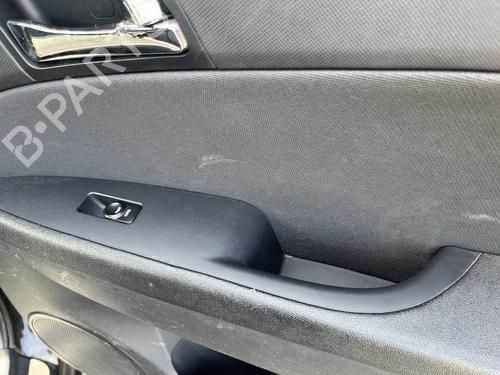 Used Right rear window switch Right rear window switch HYUNDAI i30 Estate (FD) 1.6 CRDi (116 hp) 33475373 33475373