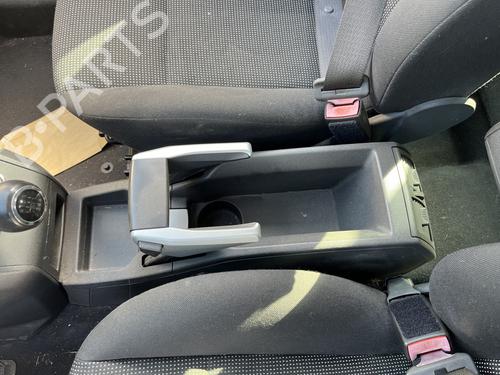 Console centrale Console centrale OPEL ZAFIRA / ZAFIRA FAMILY B (A05) 1.7 CDTI (M75) (110 hp) 36752737 36752737