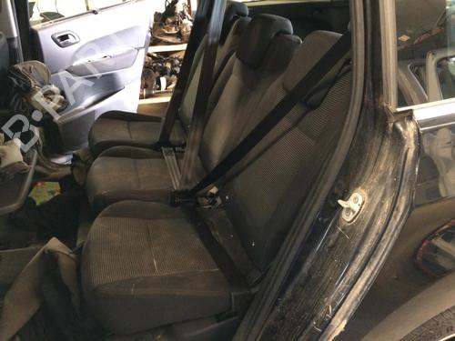 Used Seat buckle PEUGEOT 5008 (0U_, 0E_) 1.6 HDi (110 hp) 28541772
