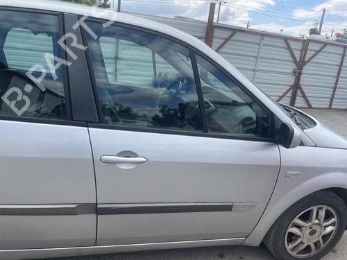 Used Front right lock RENAULT SCÉNIC II (JM0/1_) 1.6 (JM0C, JM0J, JM1B) (113 hp) 26424836