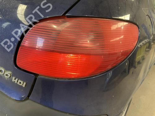 Used Right taillight PEUGEOT 206 Hatchback (2A/C) 2.0 HDI 90 (90 hp) 32219227
