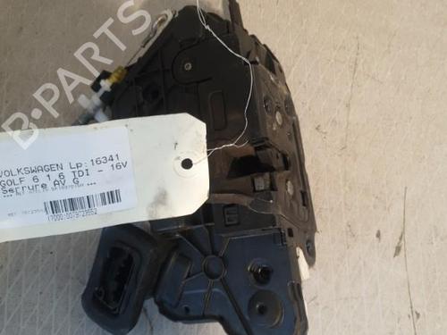 Front left lock VW GOLF VI (5K1) 1.6 TDI | BP26427516C98 - Image 2