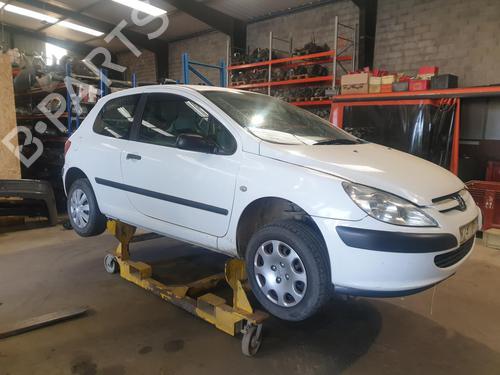 Fuse box PEUGEOT 307 (3A/C) 2.0 HDi 90 | BP26426864E1 