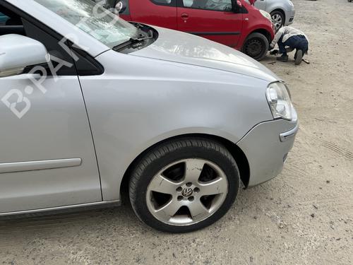 Used Right front fenders Right front fenders 38608725 38608725