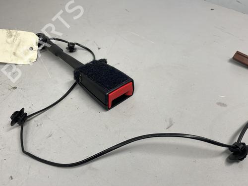 Used Seat buckle FORD FIESTA VII (HJ, HF) 1.1 Ti-VCT (86 hp) 26424299