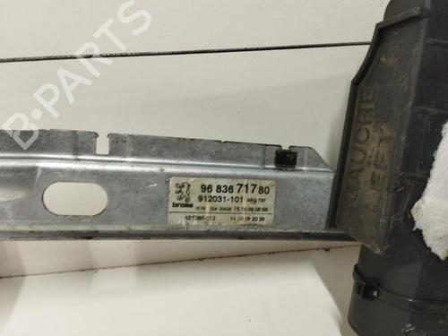 Rear left window mechanism PEUGEOT 5008 (0U_, 0E_) 1.6 HDi | BP29030004C24