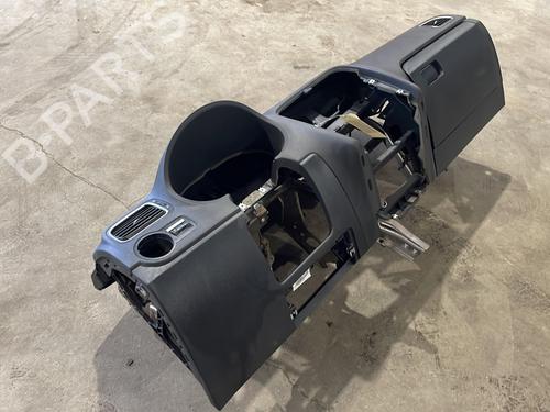 Used Dashboard Dashboard VW POLO V (6R1, 6C1) 1.6 TDI (90 hp) 26424499 26424499