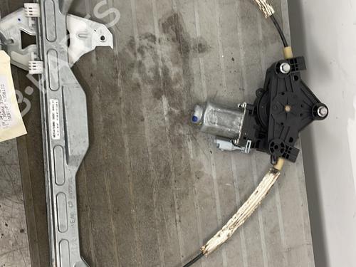 Front right window mechanism CITROËN C-ELYSEE (DD_) 1.2 VTi 82 | BP31613117C23