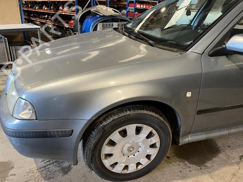 Used Left front fenders SKODA OCTAVIA I (1U2) 1.9 TDI (110 hp) 31904557