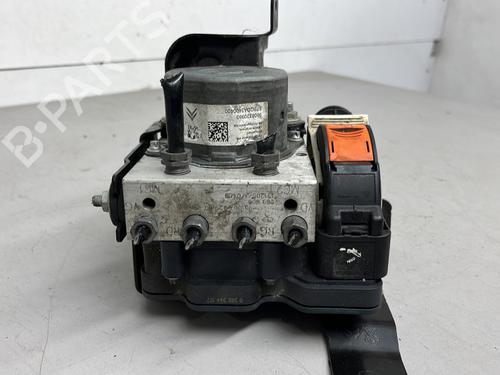 Used ABS pump ABS pump PEUGEOT 308 II (LB_, LP_, LW_, LH_, L3_) 1.6 THP 125 (125 hp) 29425861 29425861