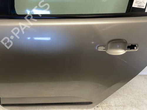 Used Left rear door Left rear door 26424635 26424635